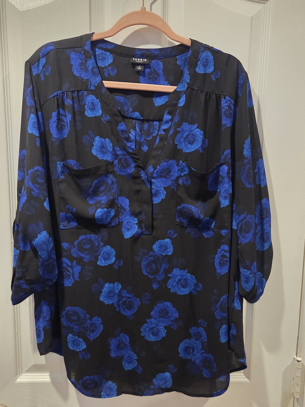torrid Black and Royal Blue Floral Split-Neck Tunic
